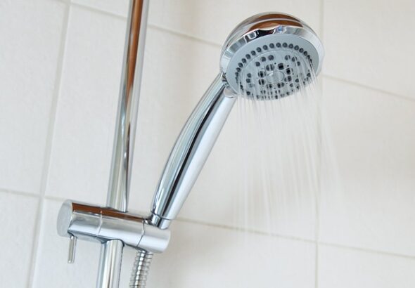 Jak słuchawka prysznicowa wpływa na oszczędność wody?